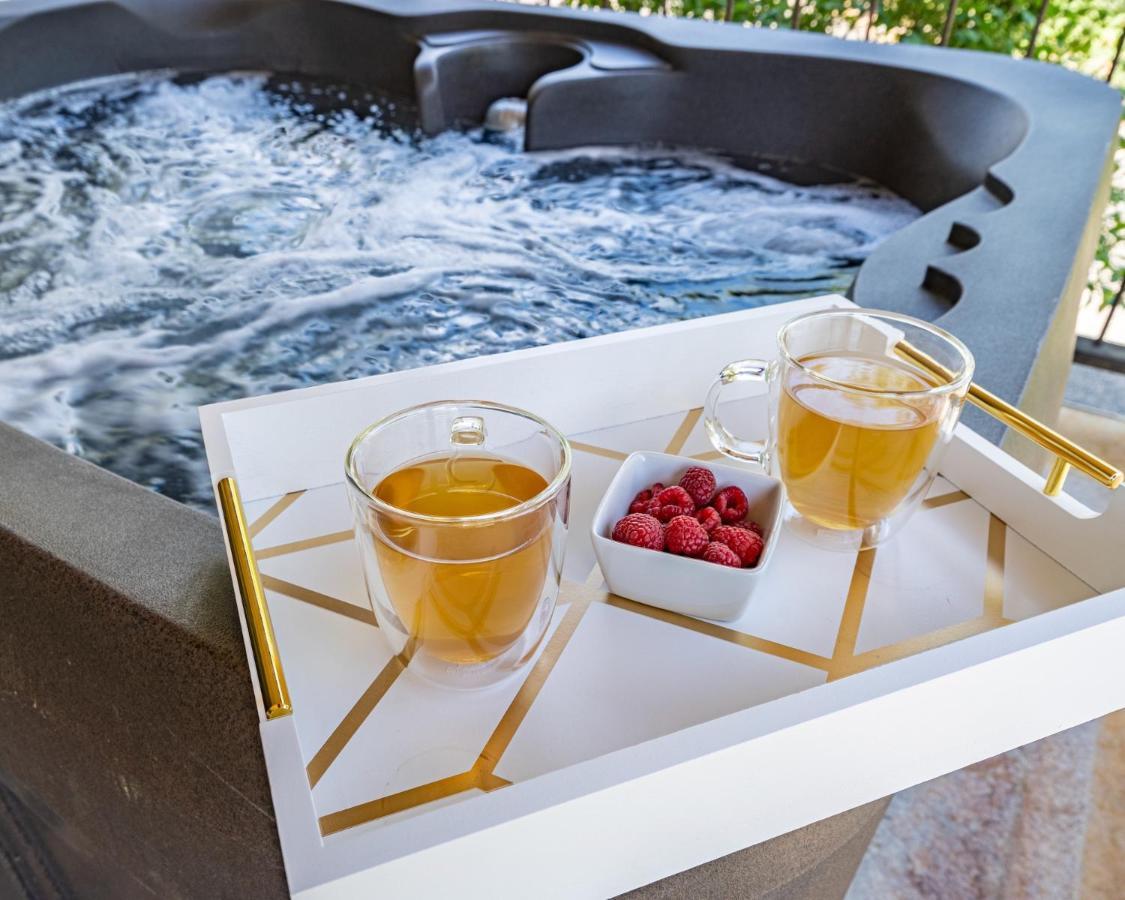 Secluded Mtn Top Family Haven W/Views Spa & Arcade Three Rivers Ngoại thất bức ảnh