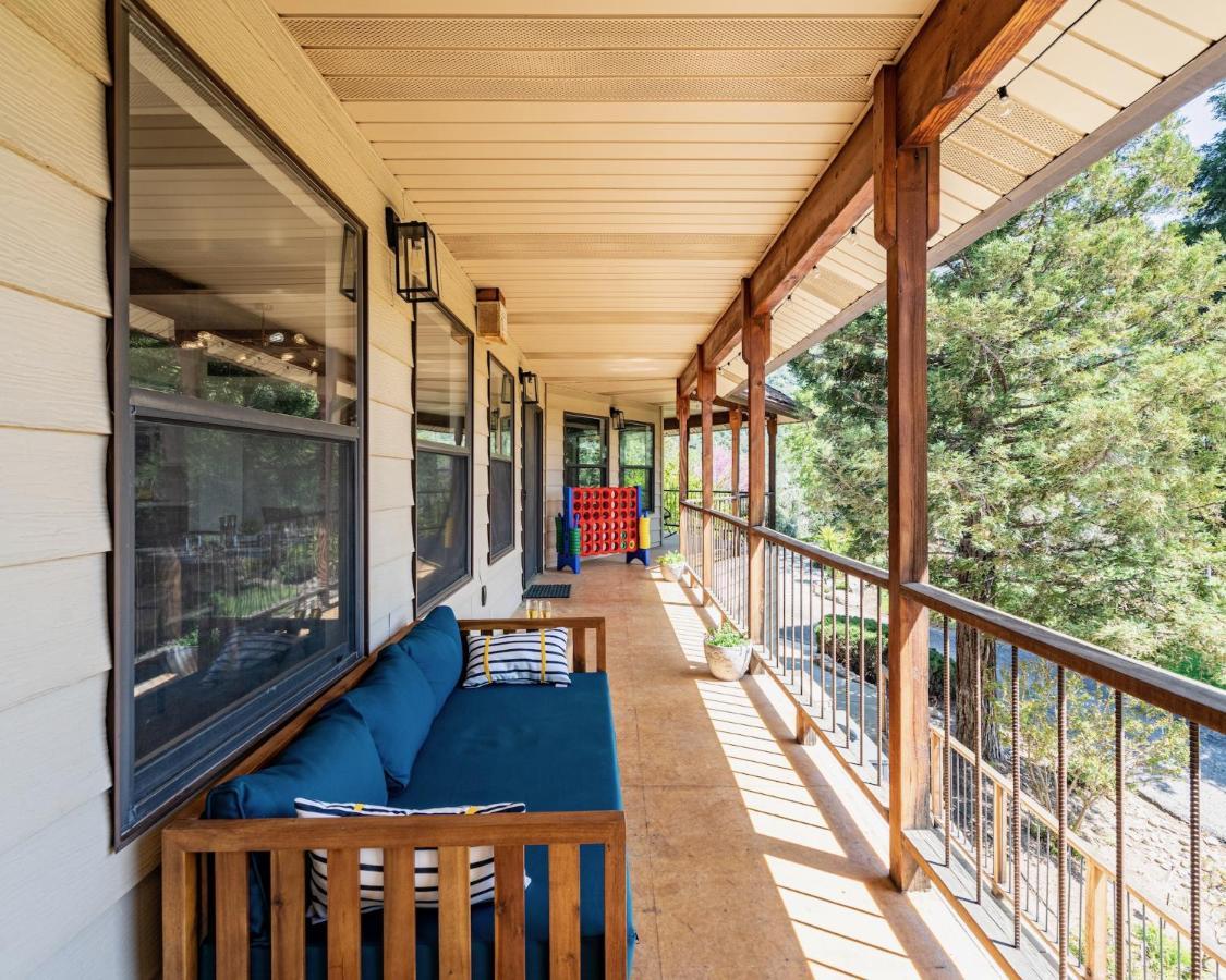 Secluded Mtn Top Family Haven W/Views Spa & Arcade Three Rivers Ngoại thất bức ảnh